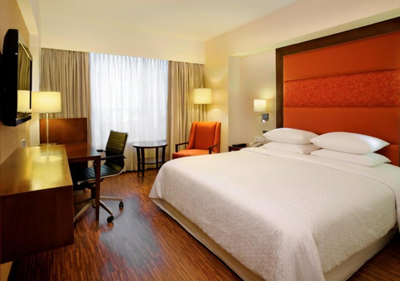 Four Points By Sheraton Ahmedabad Ngoại thất bức ảnh