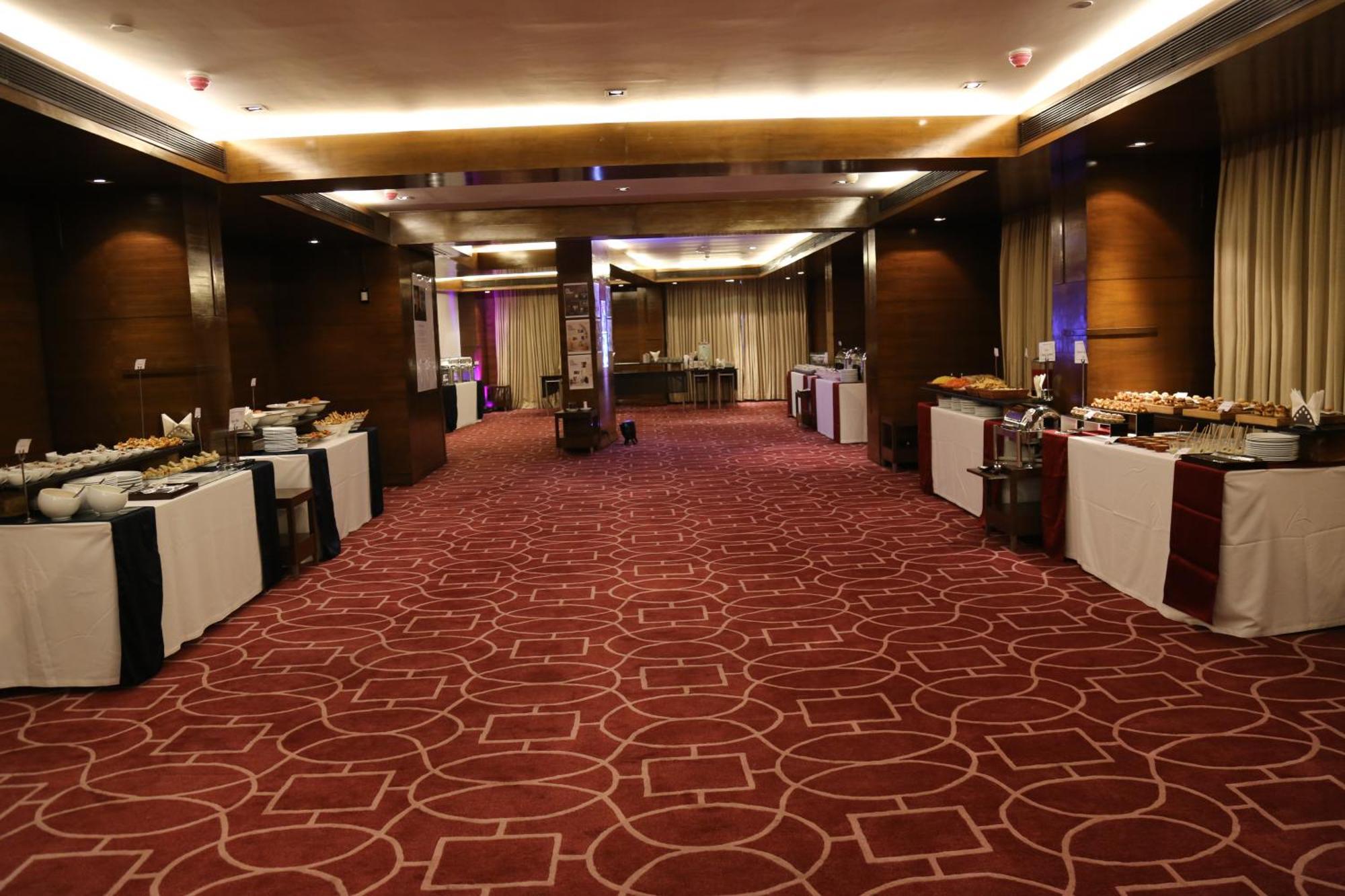 Four Points By Sheraton Ahmedabad Ngoại thất bức ảnh