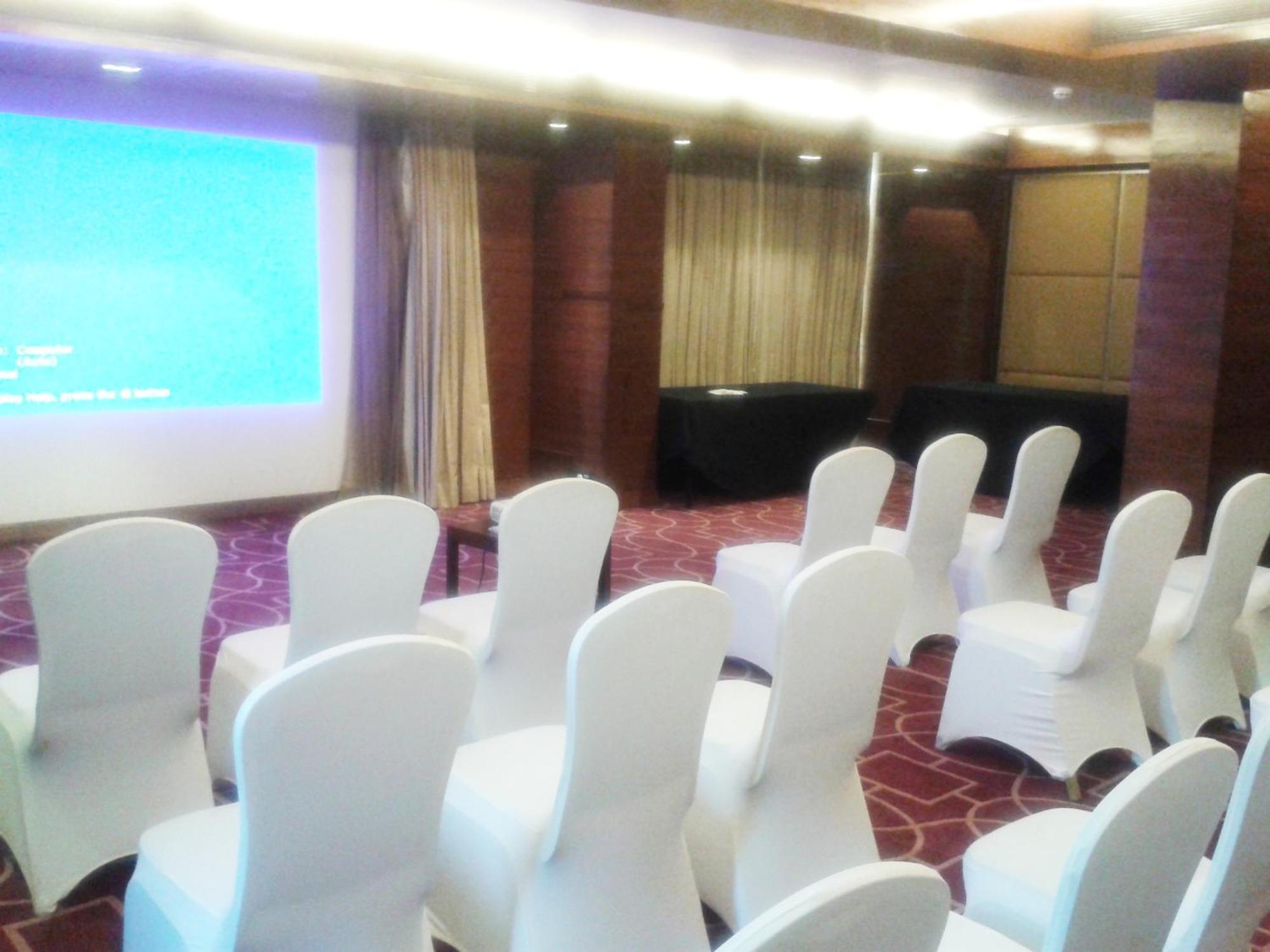 Four Points By Sheraton Ahmedabad Ngoại thất bức ảnh