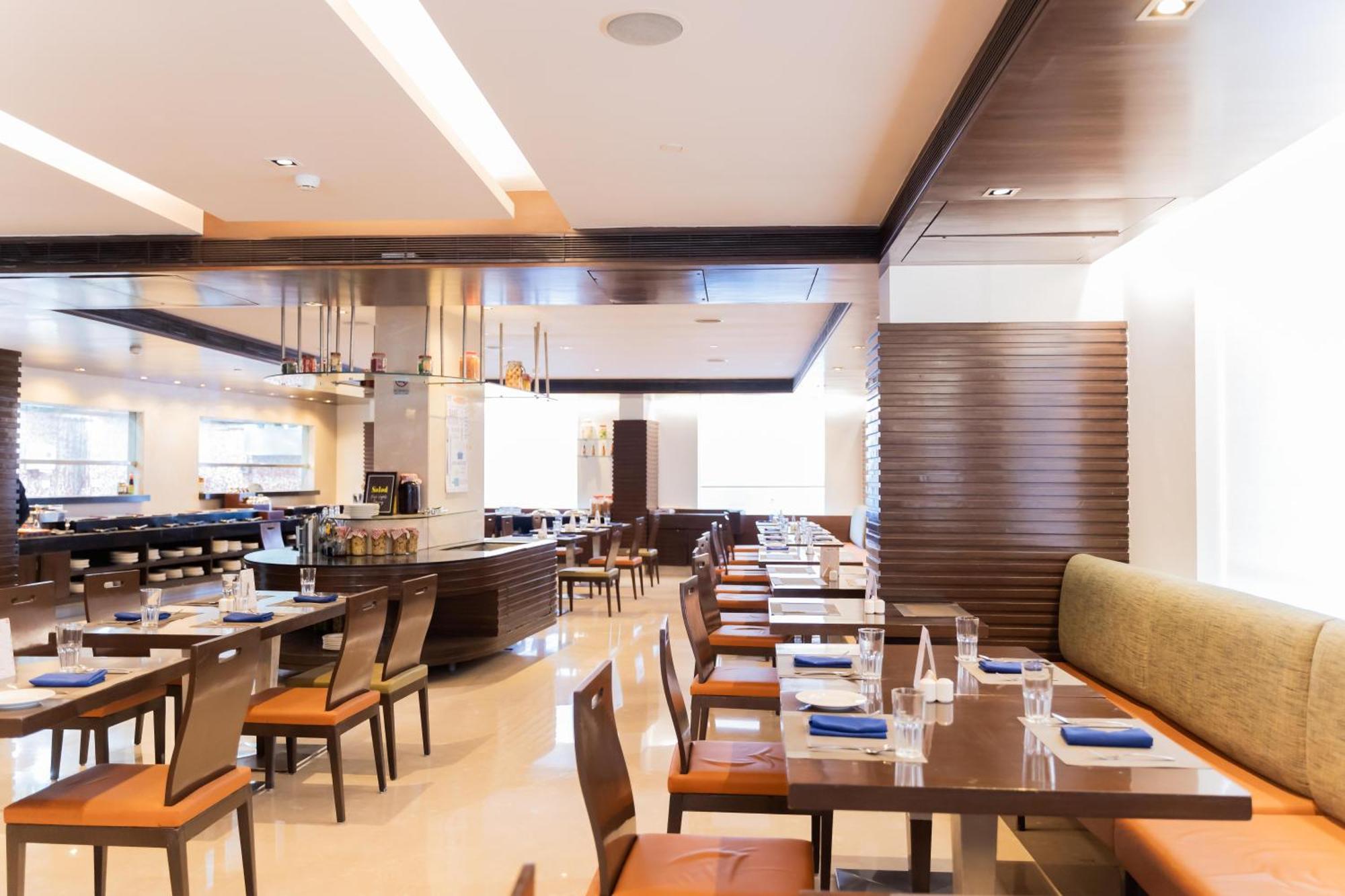 Four Points By Sheraton Ahmedabad Ngoại thất bức ảnh